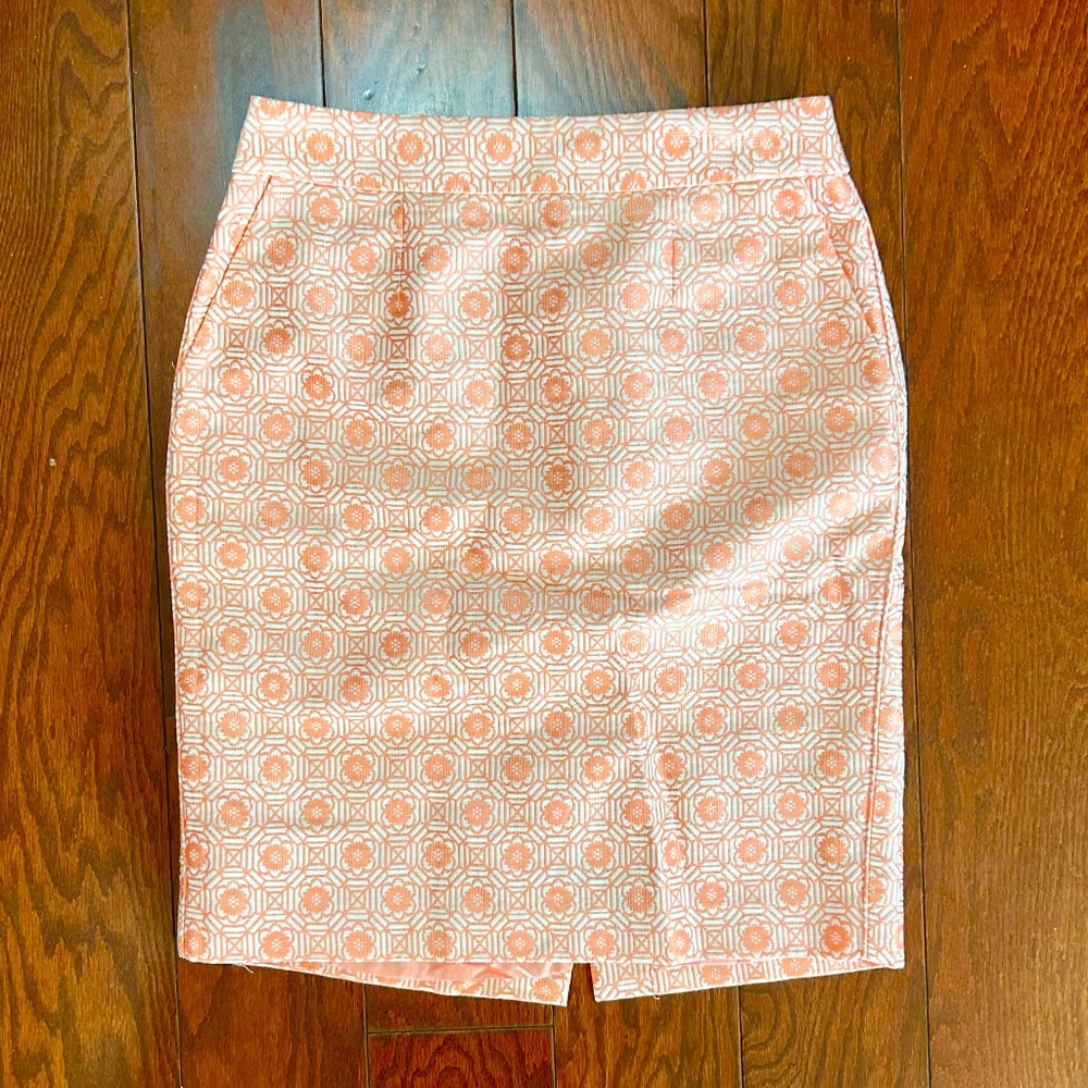 Banana Republic Pencil Skirt Peach Cream/Ivory Geometric Pattern Print Design